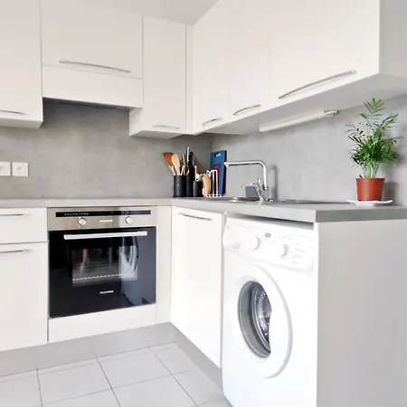 Bright & Calm Sea-view *