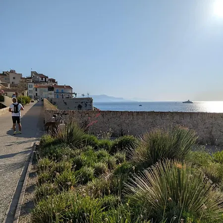 Appartement Sea View - Quiet Location, Air Conditioning & Parking